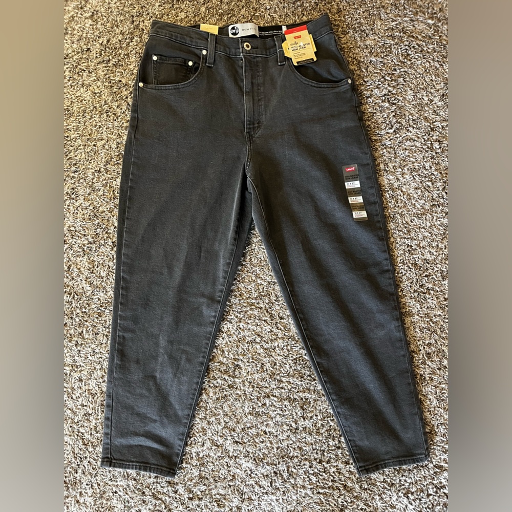Levi’s High Waisted Mom Jeans 31x27